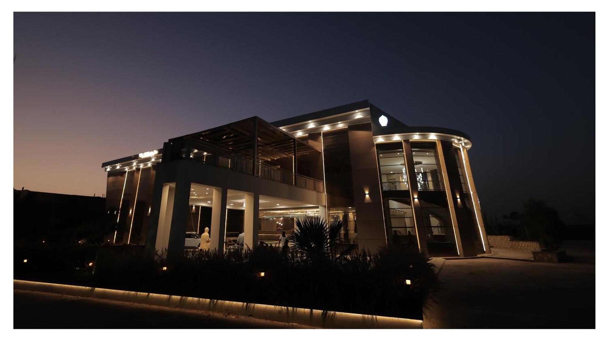 The Riverside Inn Vidisha Esterno foto