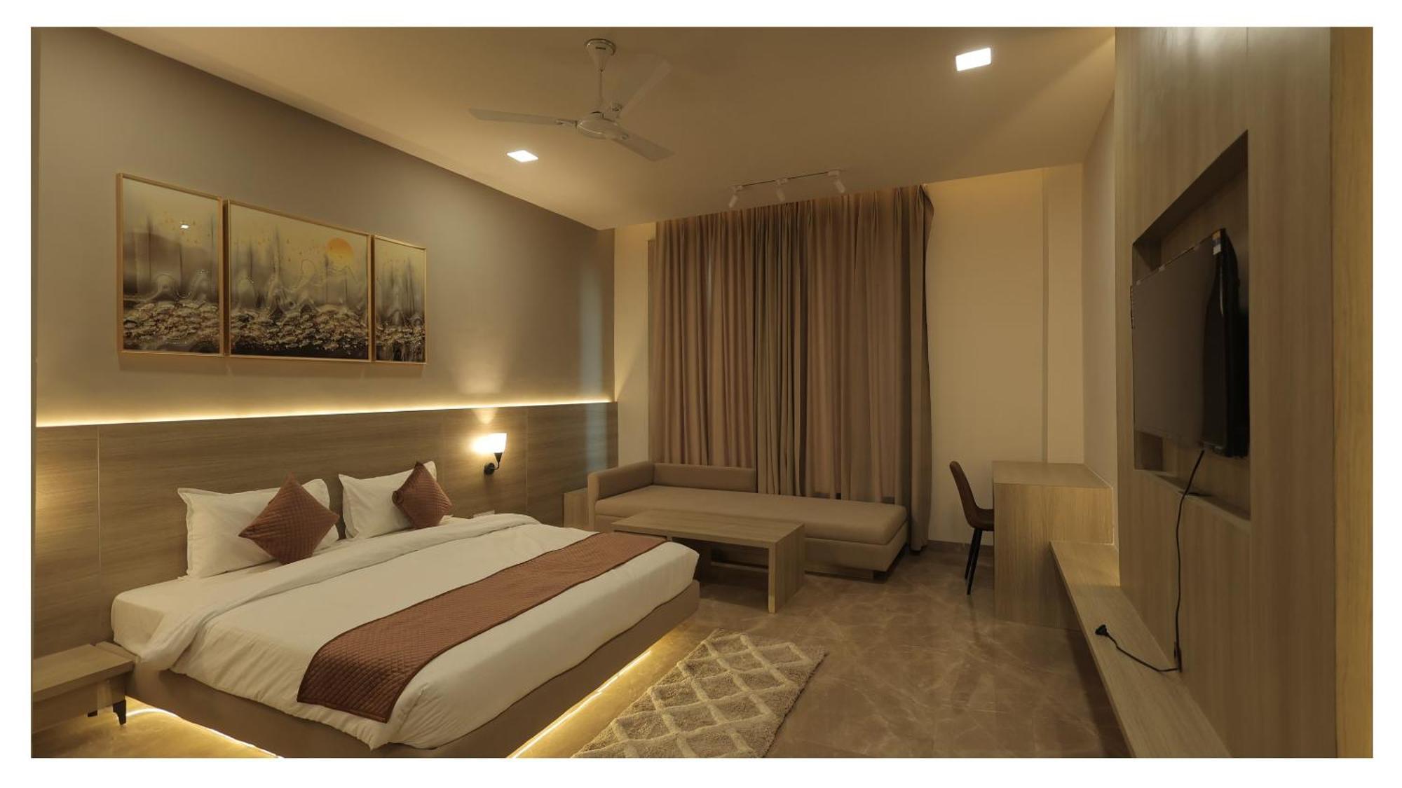 The Riverside Inn Vidisha Esterno foto